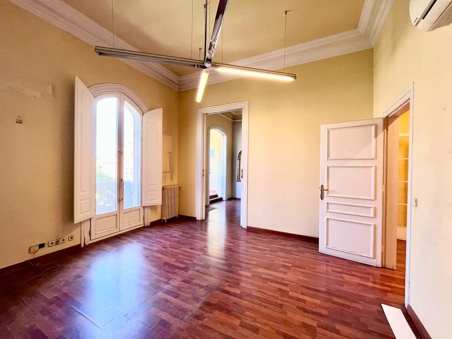 Office space with terrace to rent in Passeig de Gràcia 12, imagen 3