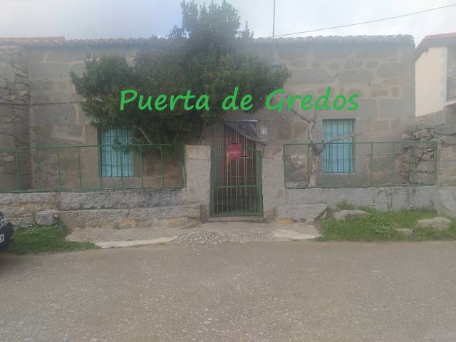 Casa-chalet en Venta en Calle Arrabal Cuarta, 22 en Navamorales