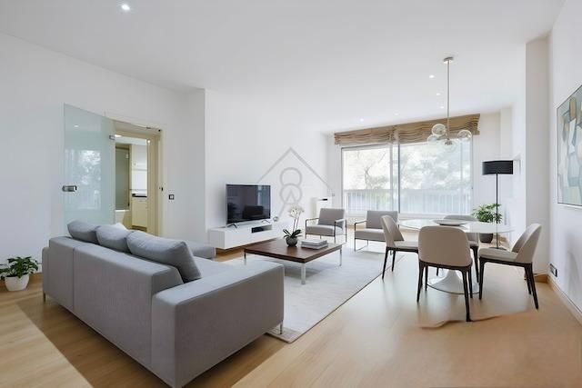 Sala d'estar de Pis en venda en  Barcelona Capital amb Aire condicionat i Parquet
