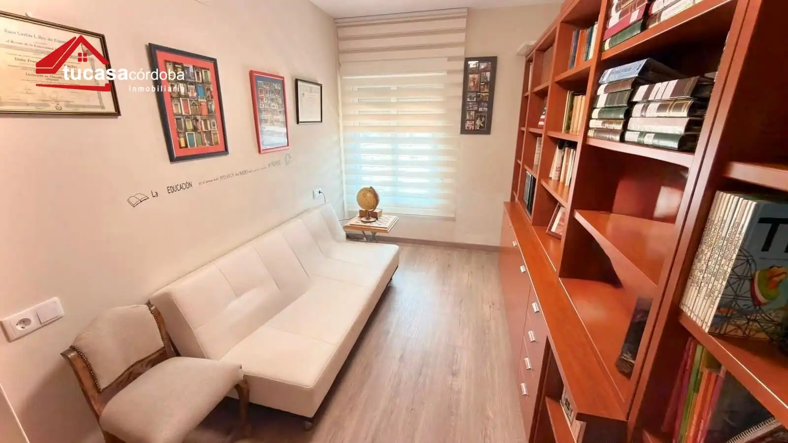 Living room of Flat for sale in Córdoba  with Air Conditioner, Terrace and Storage room