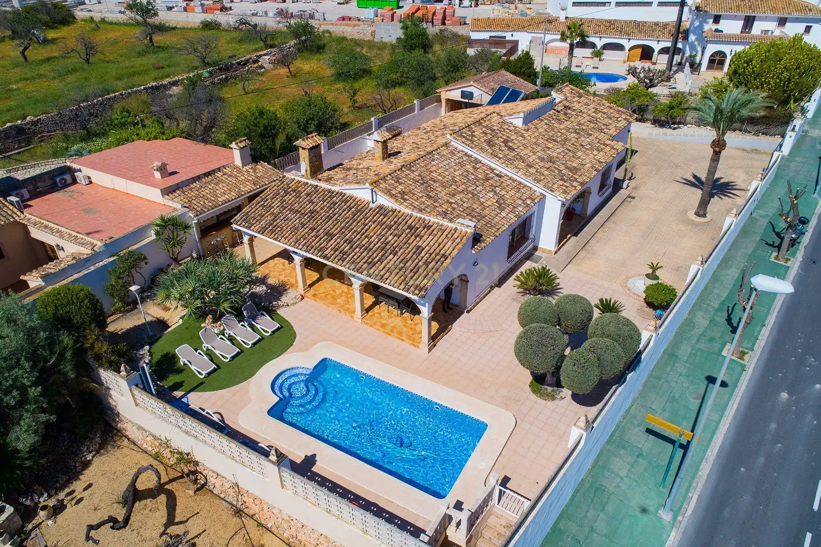Vista exterior de Casa o xalet en venda en Calpe / Calp amb Aire condicionat, Jardí privat i Traster