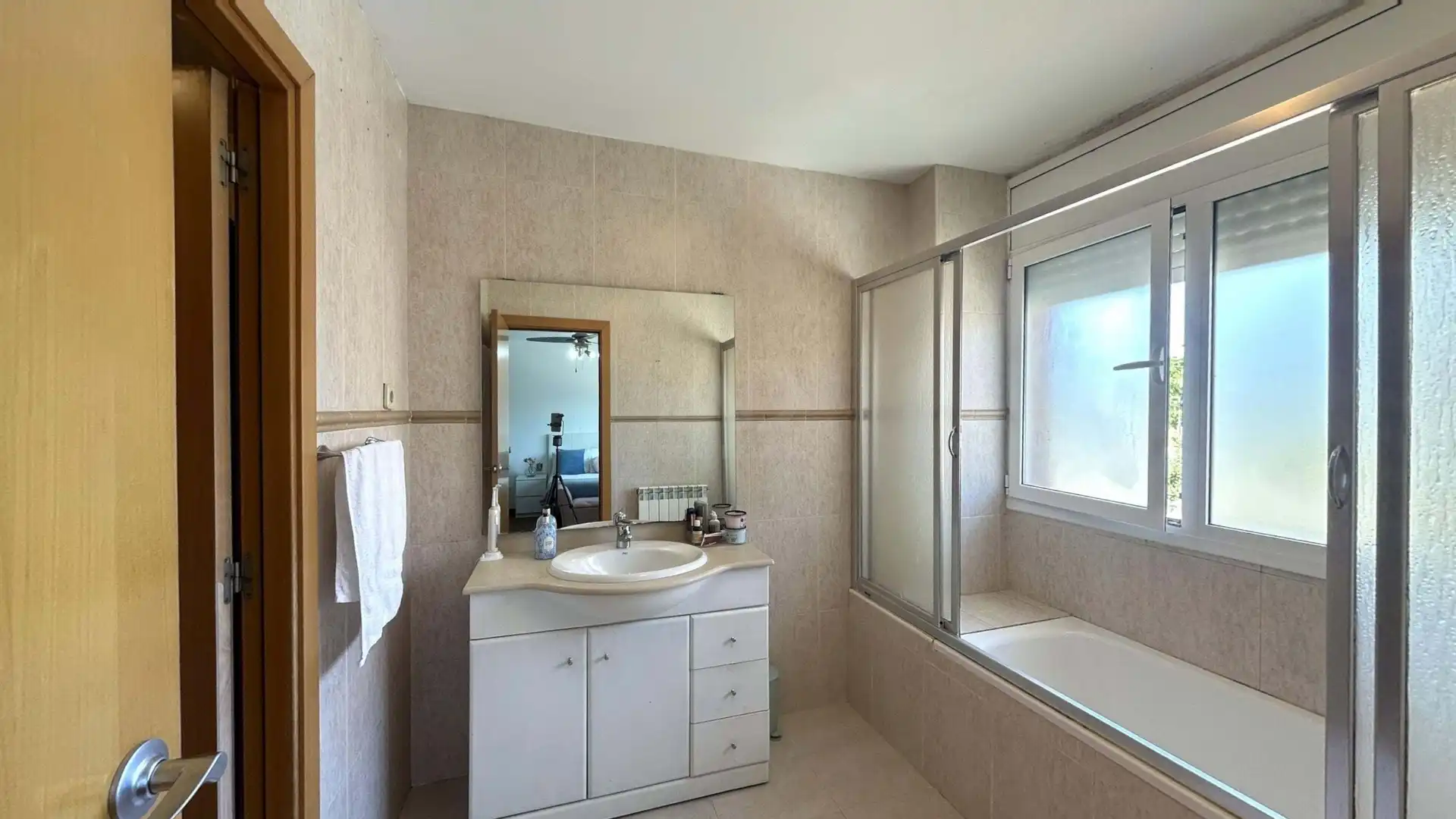 Bathroom of Houses for sale in Cambrils  with Air Conditioner, Heating and Swimming Pool