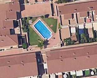 Swimming pool of Single-family semi-detached for sale in El Vendrell  with Air Conditioner, Heating and Private garden