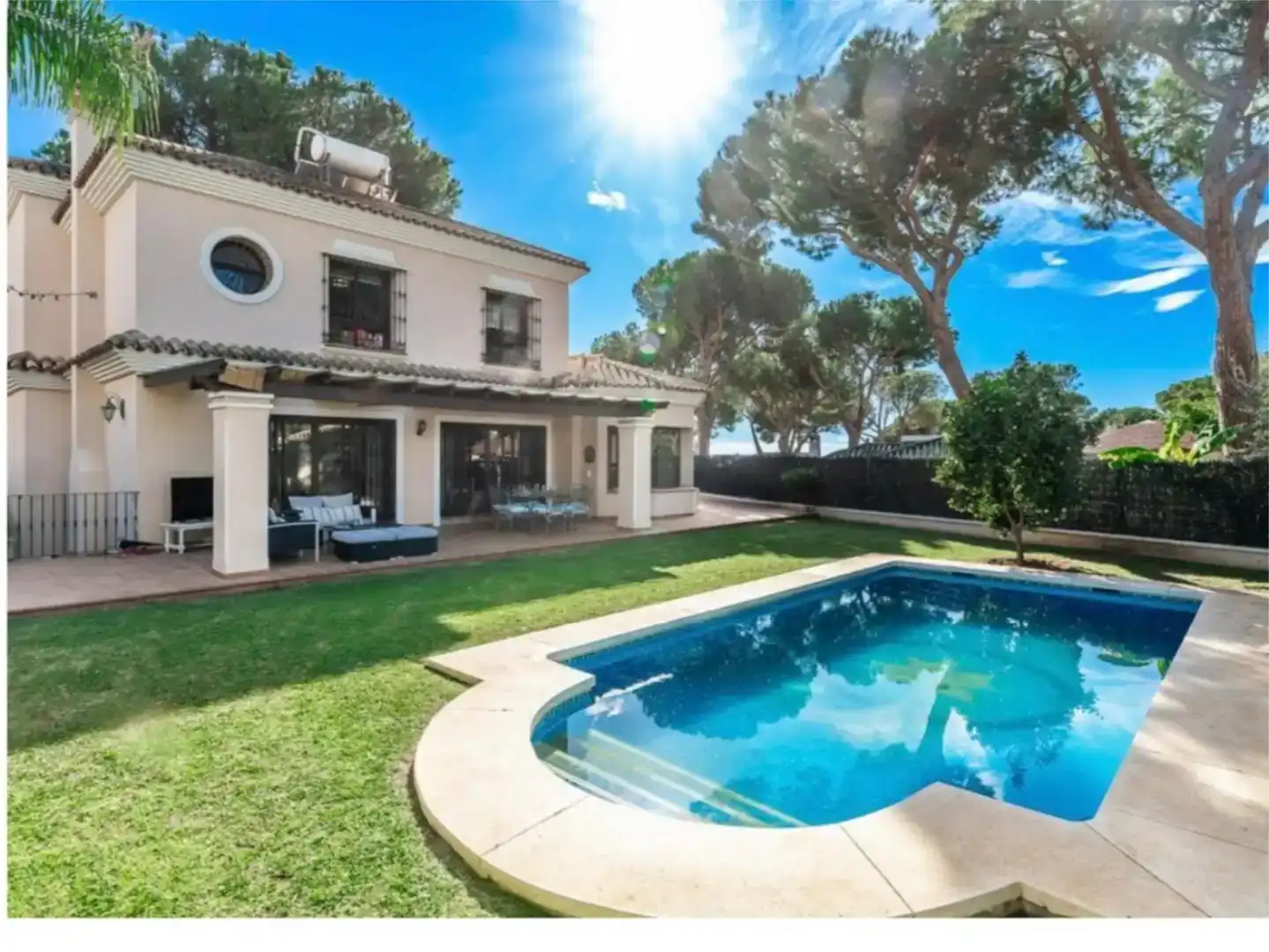 Garden of Houses for sale in Marbella  with Air Conditioner, Swimming Pool and Balcony