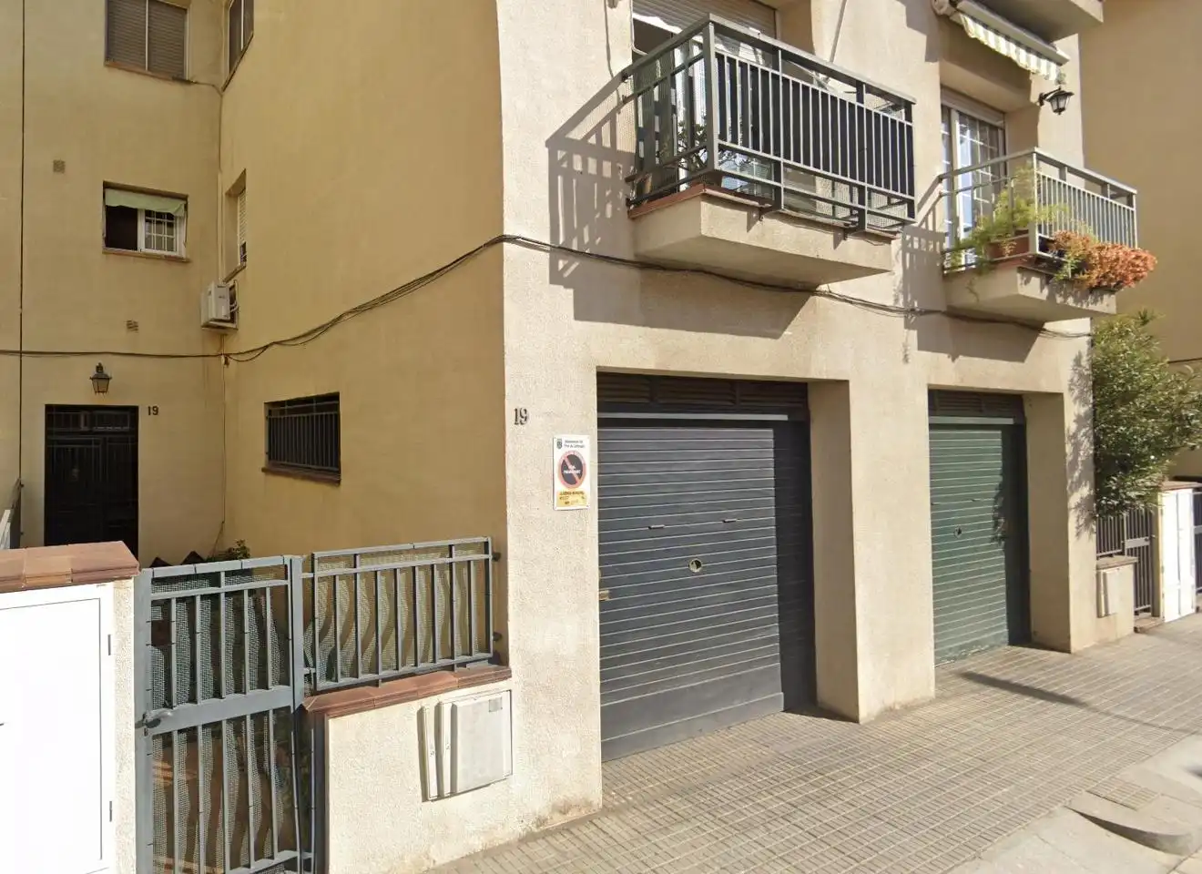 Exterior view of Houses for sale in El Prat de Llobregat