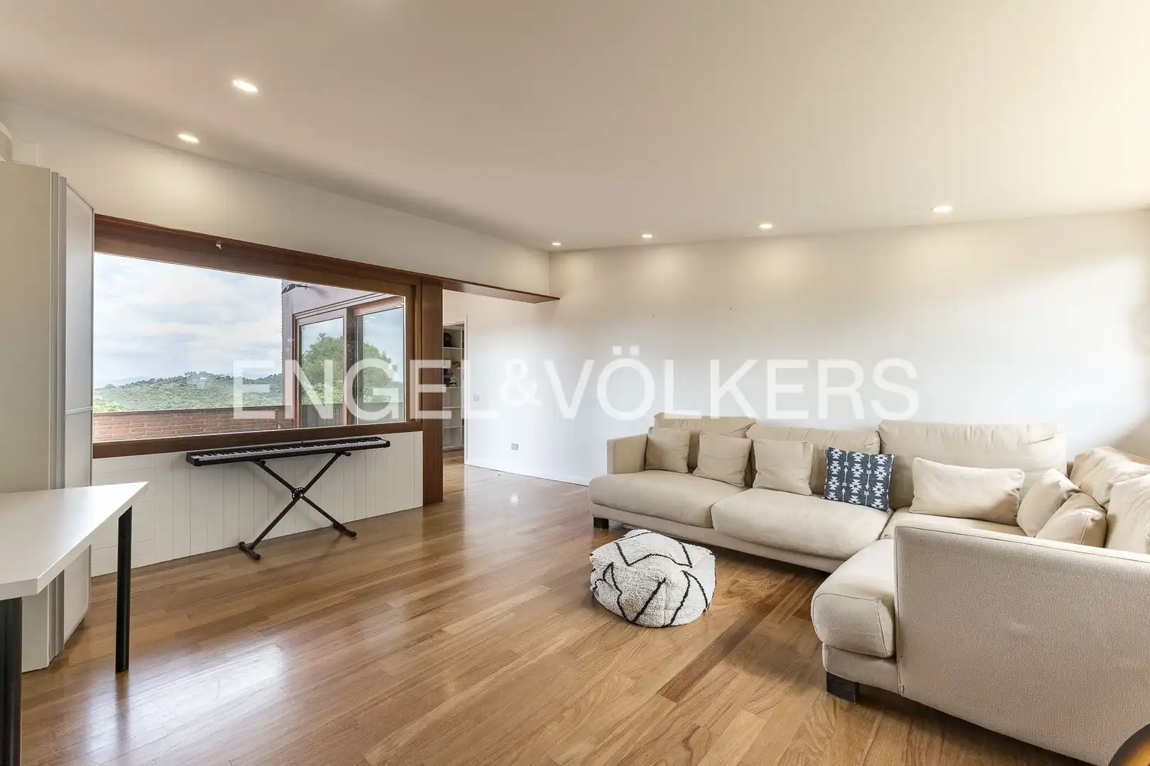 Sala de estar de Casa o chalet en venta en Barcelona con Aire acondicionado, Calefacción y Jardín privado