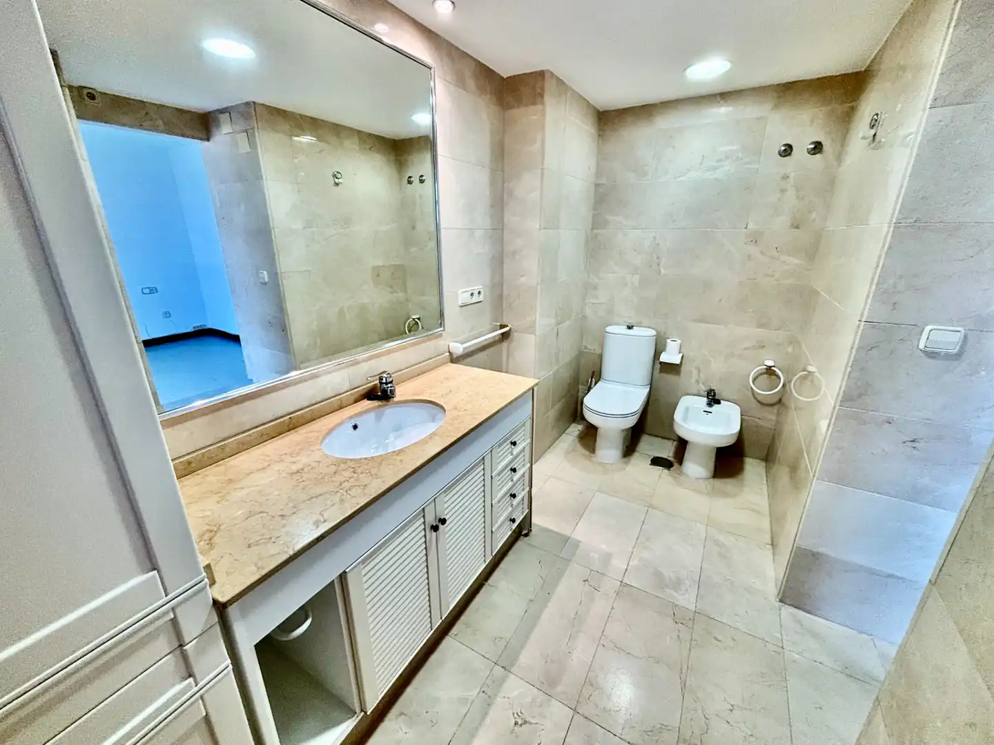Baño de Casa adosada en venta en Alicante / Alacant con Aire acondicionado, Jardín privado y Terraza