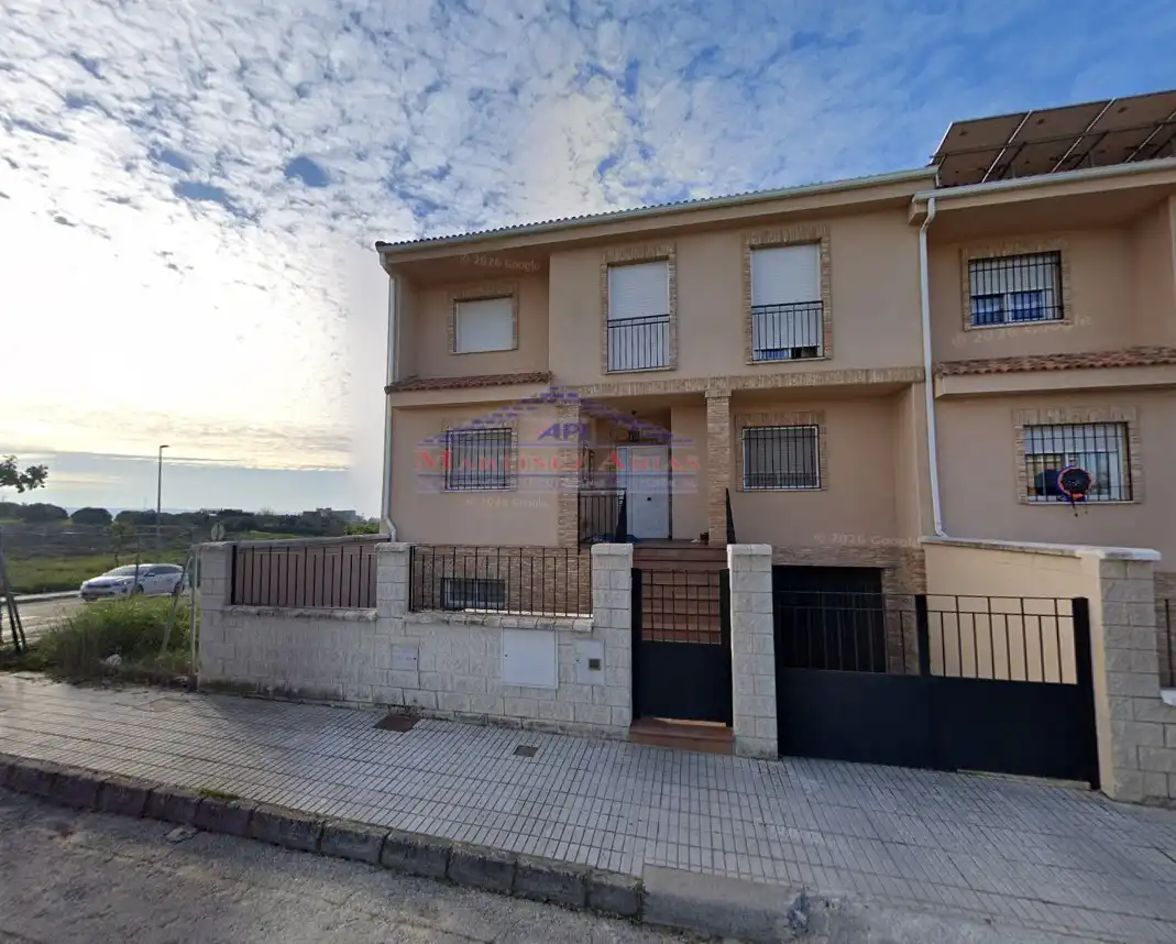 Adossat en venda a Calle Finlandia 23