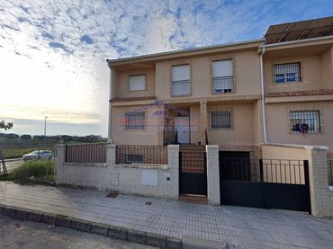 Casa a schiera in vendita a Calle Finlandia 23