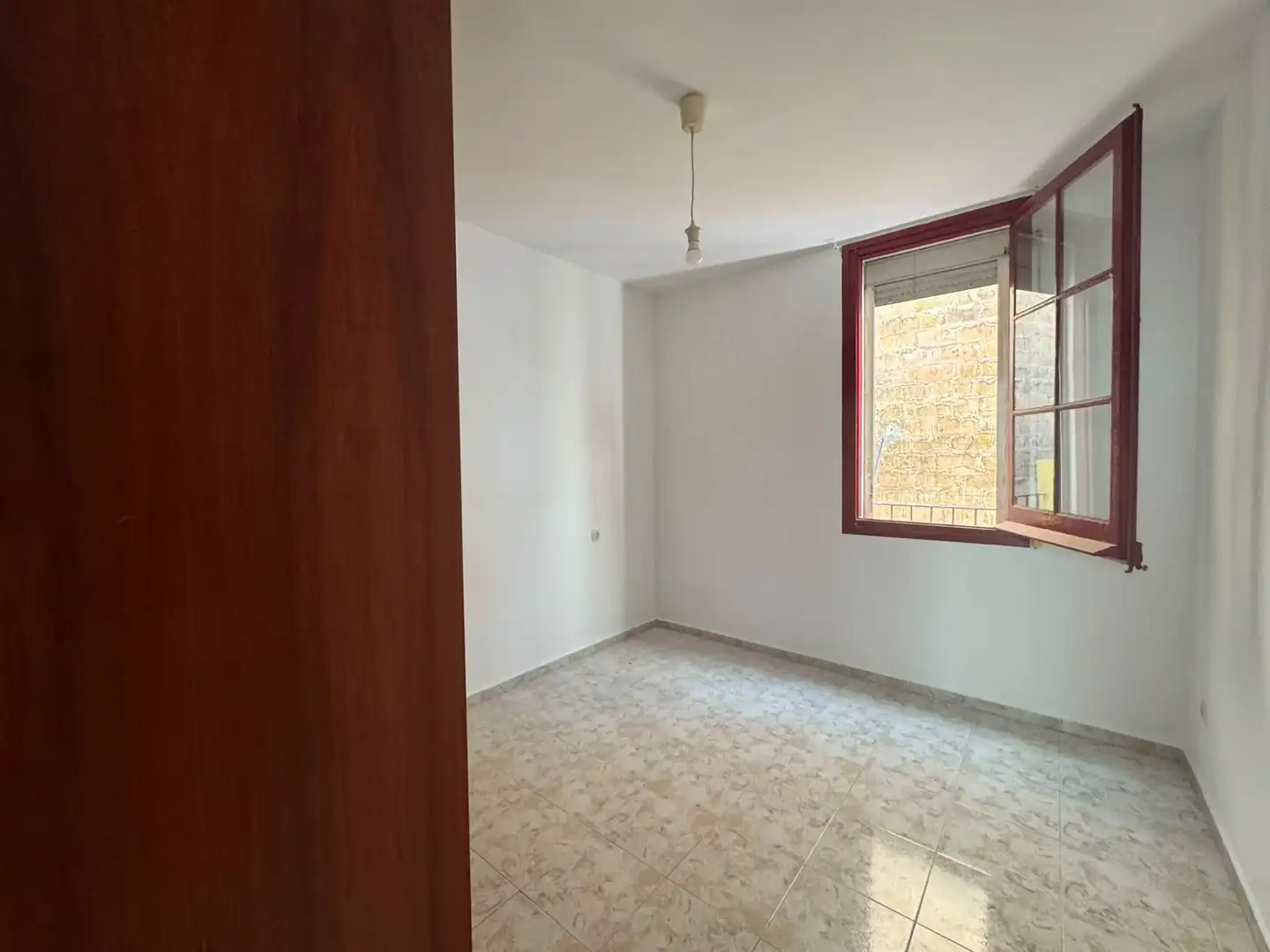 Habitación de Piso en venta en Barcelona con Horno, Microondas y Balcón