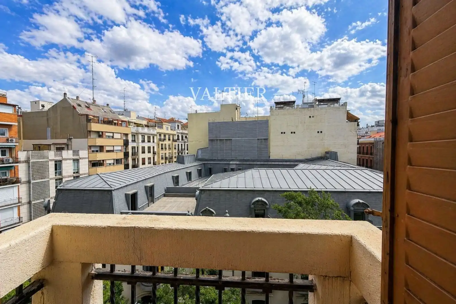 Vista exterior de Pis de lloguer en  Madrid Capital amb Aire condicionat, Calefacció i Terrassa