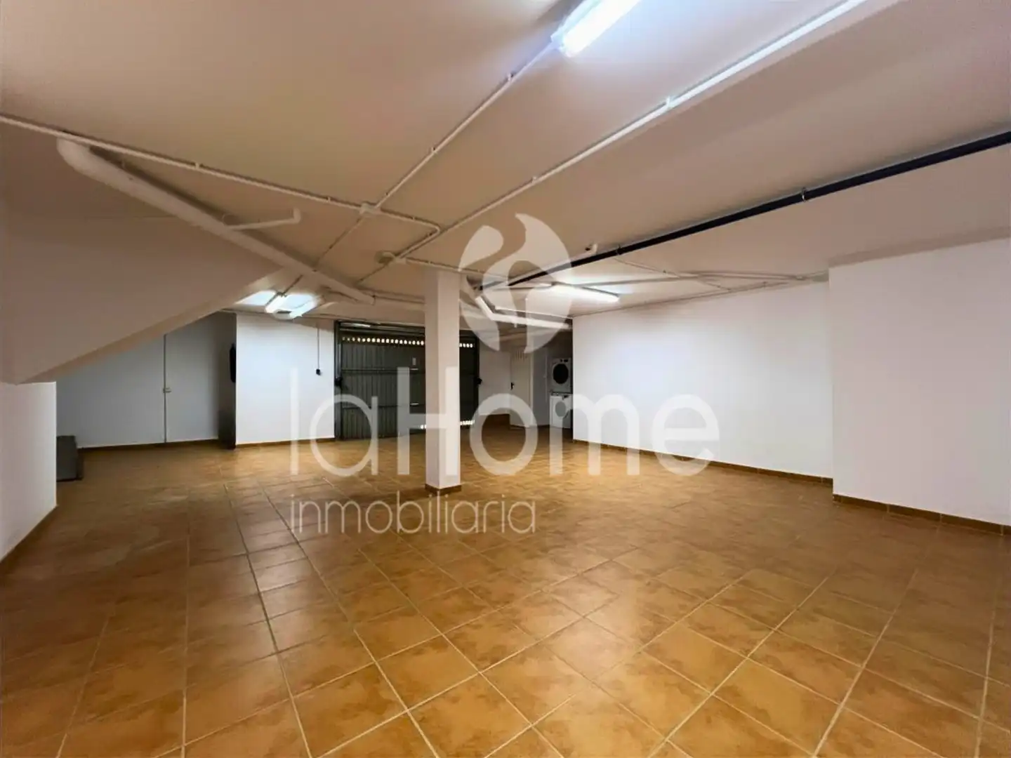 Houses for sale in La Pobla de Vallbona  with Air Conditioner, Parquet flooring and Terrace