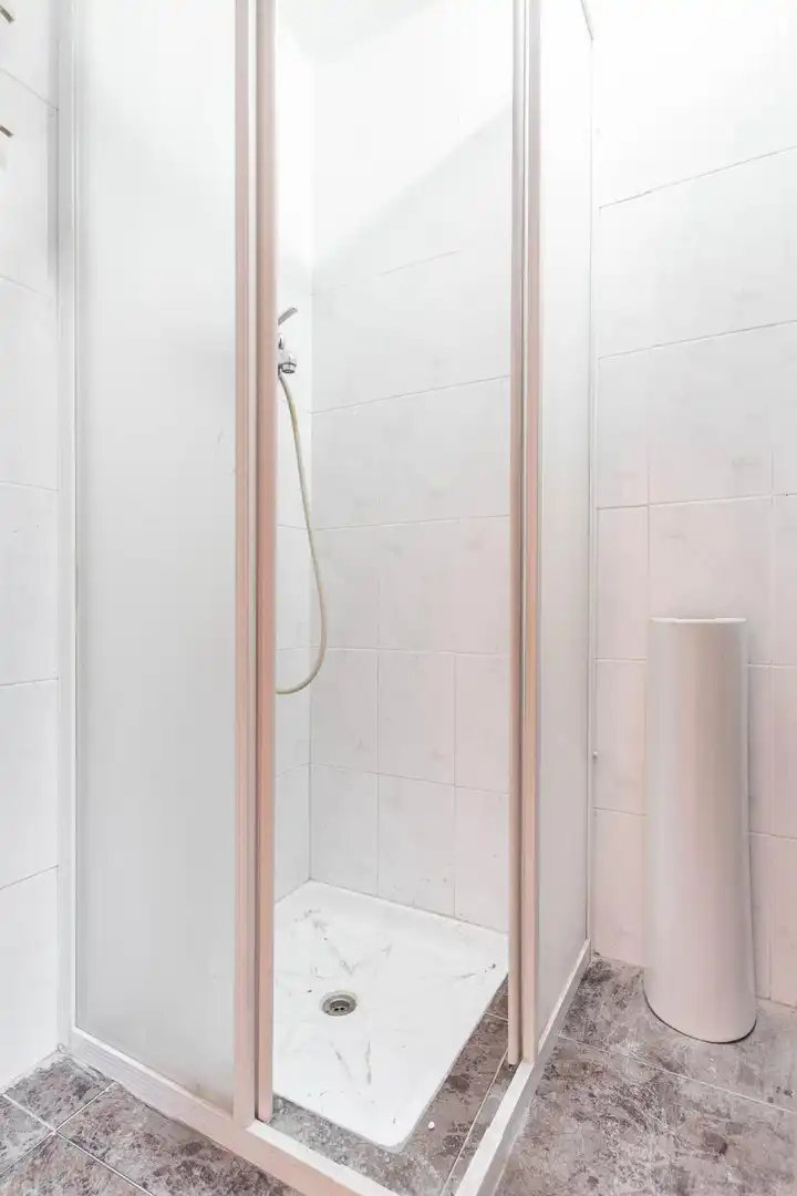 Baño de Local en venta en Oviedo 