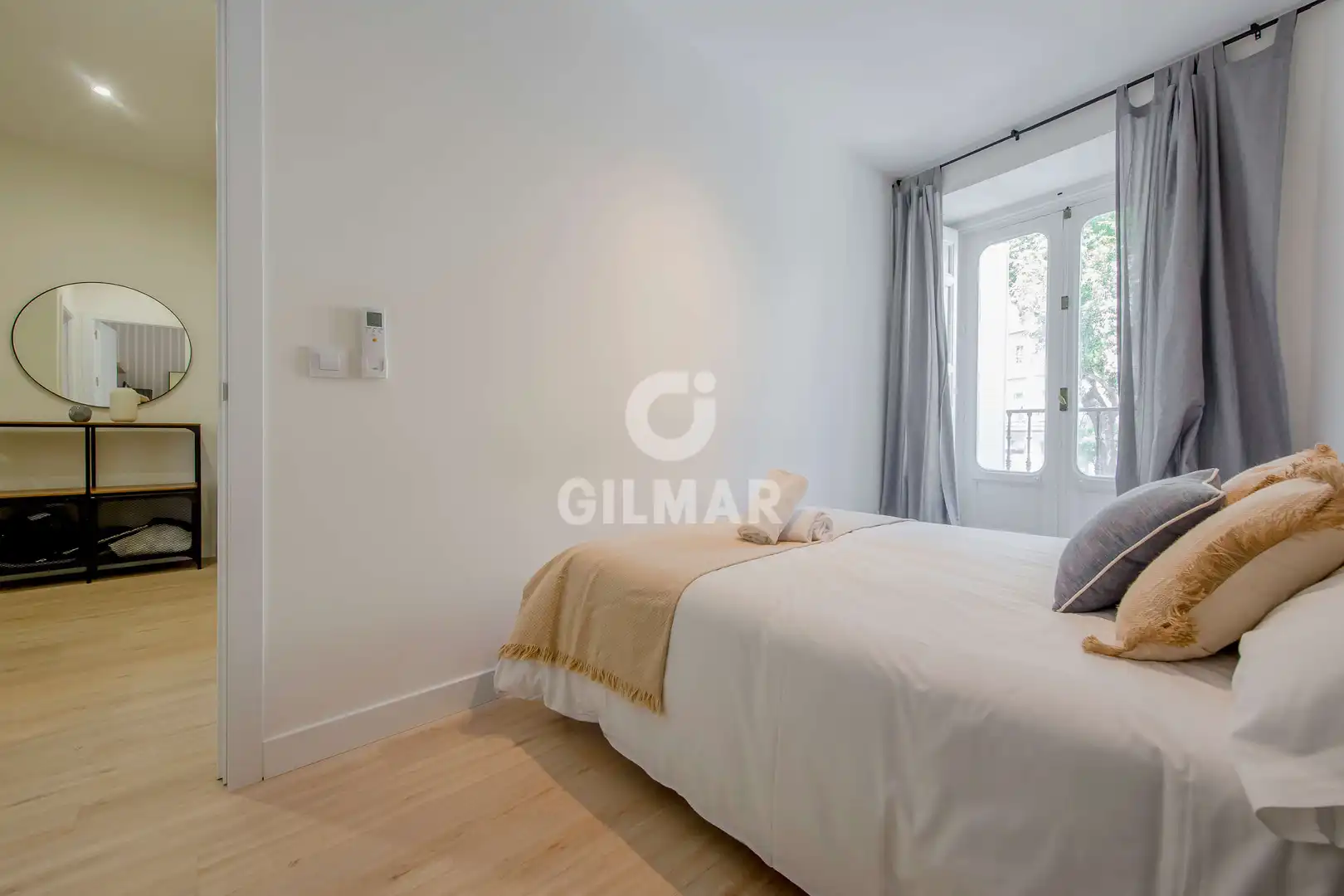 Habitación de Piso en venta en Madrid con Calefacción
