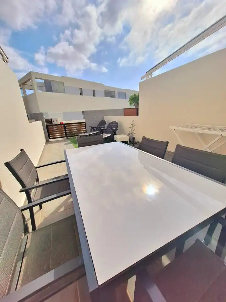 Duplexes for rent in Obispo Pildain Esquina Avda Sebastian Sosa, Agaete