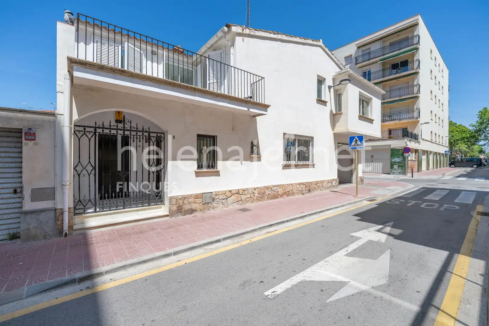 Vista exterior de Casa adosada en venda en Palamós amb Aire condicionat, Calefacció i Terrassa