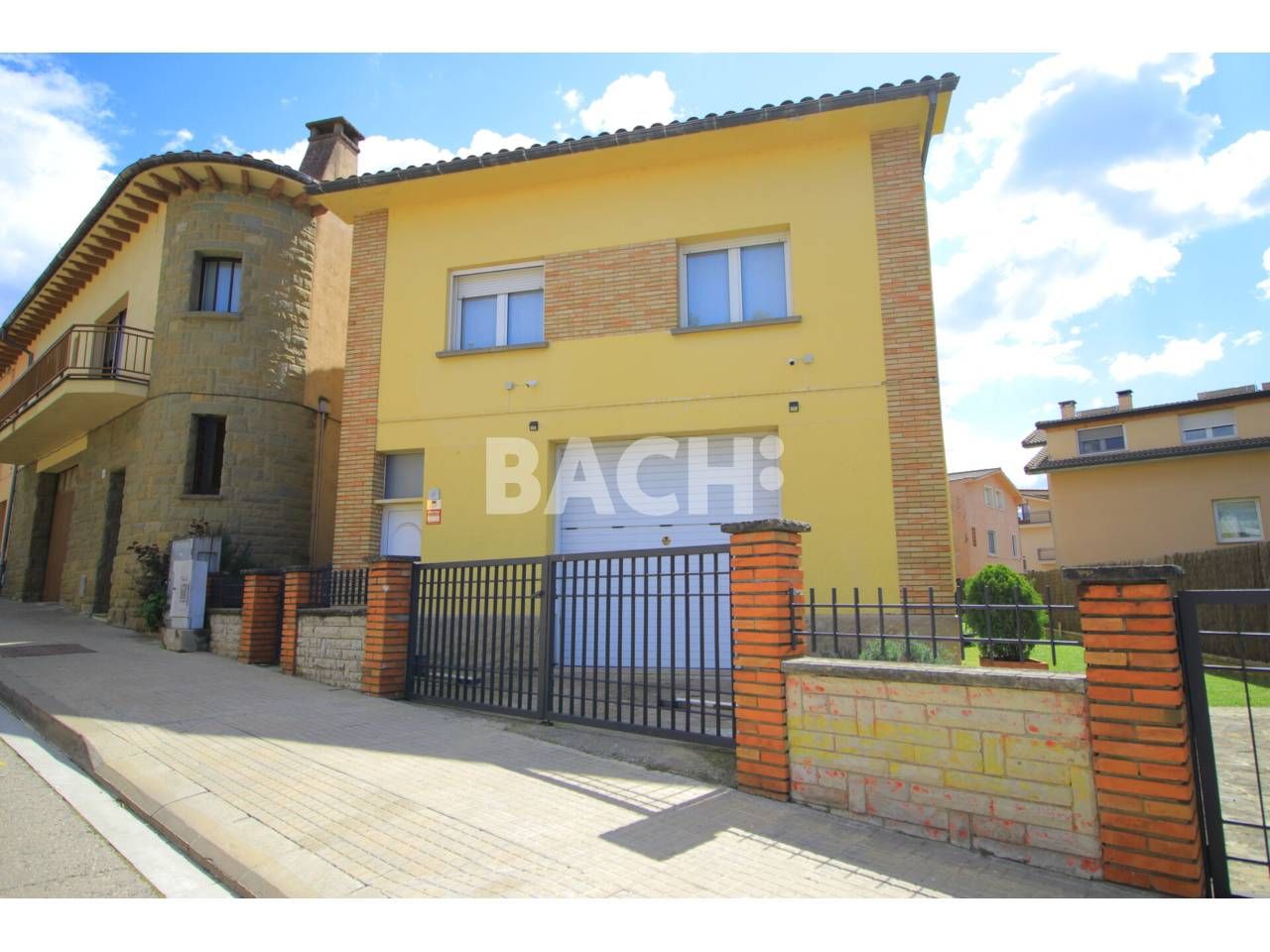 Vista exterior de Dúplex en venda en Folgueroles amb Calefacció i Parquet