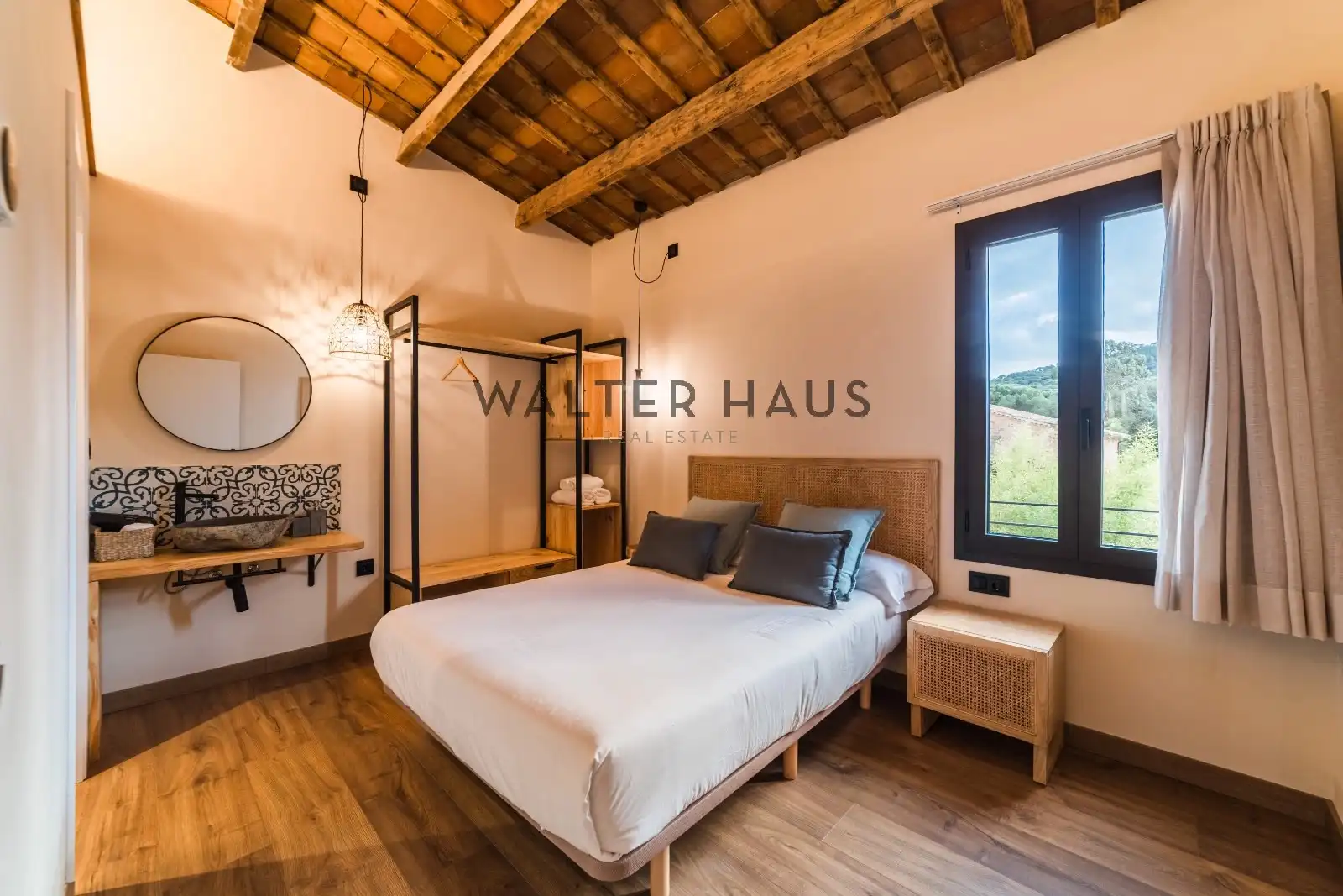 Habitación de Finca rústica en venta en Santa Cristina d'Aro con Calefacción, Jardín privado y Parquet