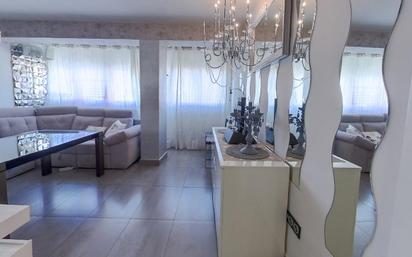 Flat for sale in  Granada Capital  with Air Conditioner