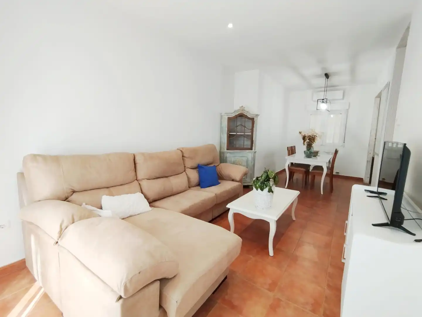 Living room of Flat for sale in Tomelloso  with Air Conditioner, Storage room and Furnished