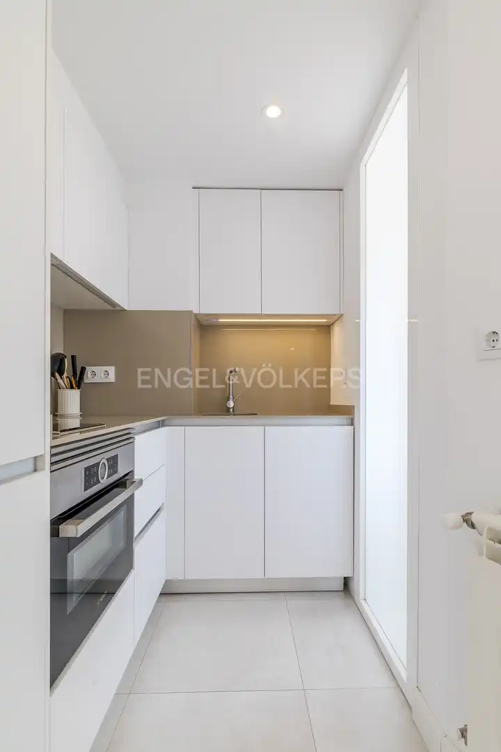 Cocina de Planta baja de alquiler en Madrid con Aire acondicionado, Calefacción y Amueblado