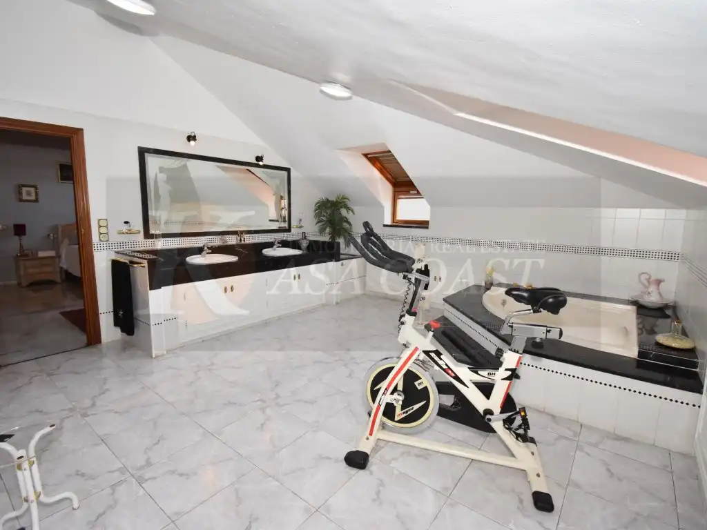 Ático en venta en Fuengirola con Aire acondicionado, Jardín privado y Terraza