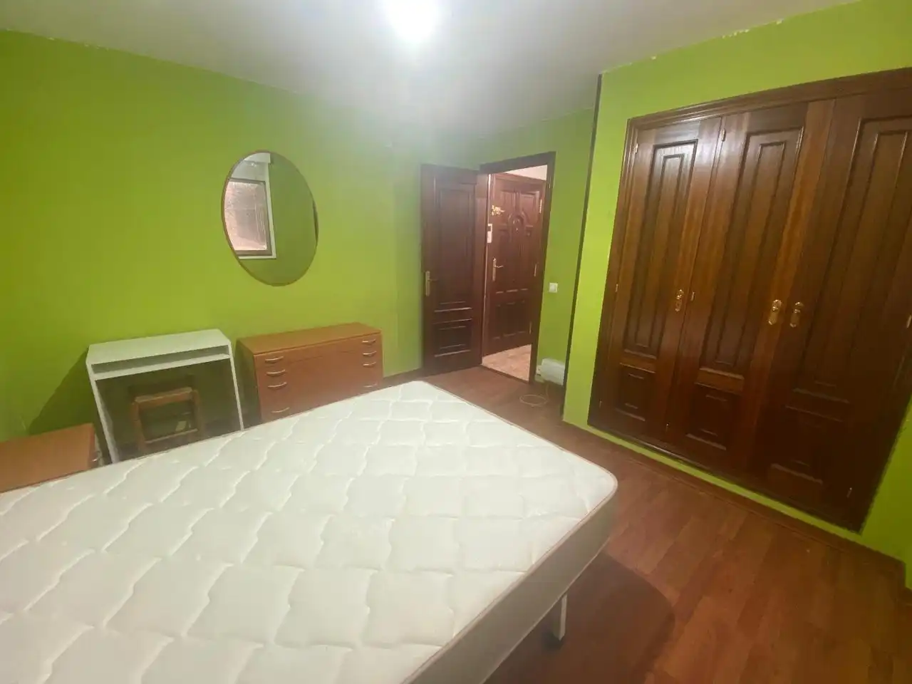 Bedroom of Flat for rent in Santiago de Compostela   with Furnished