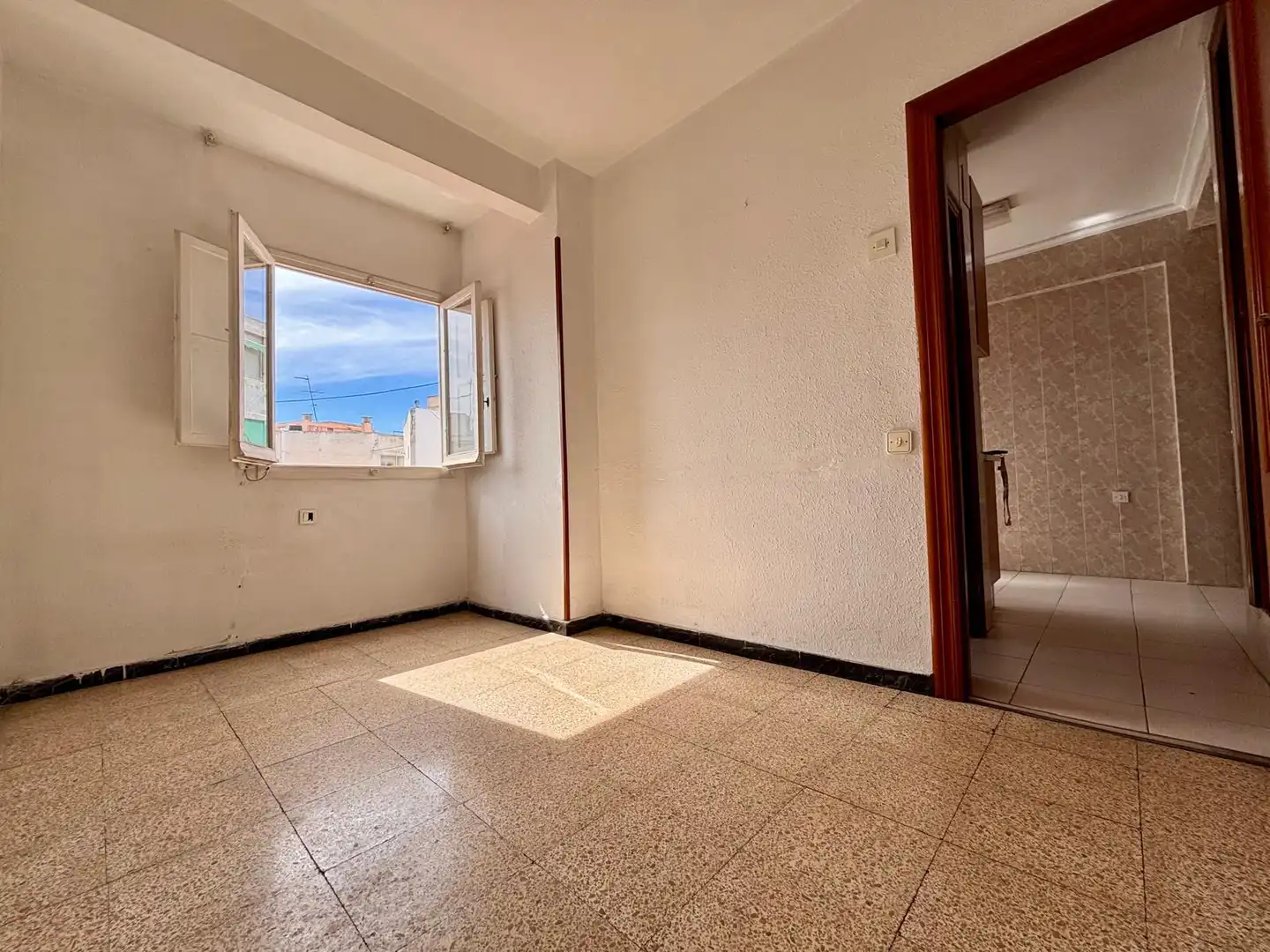 Habitación de Piso en venta en Alicante / Alacant con Balcón