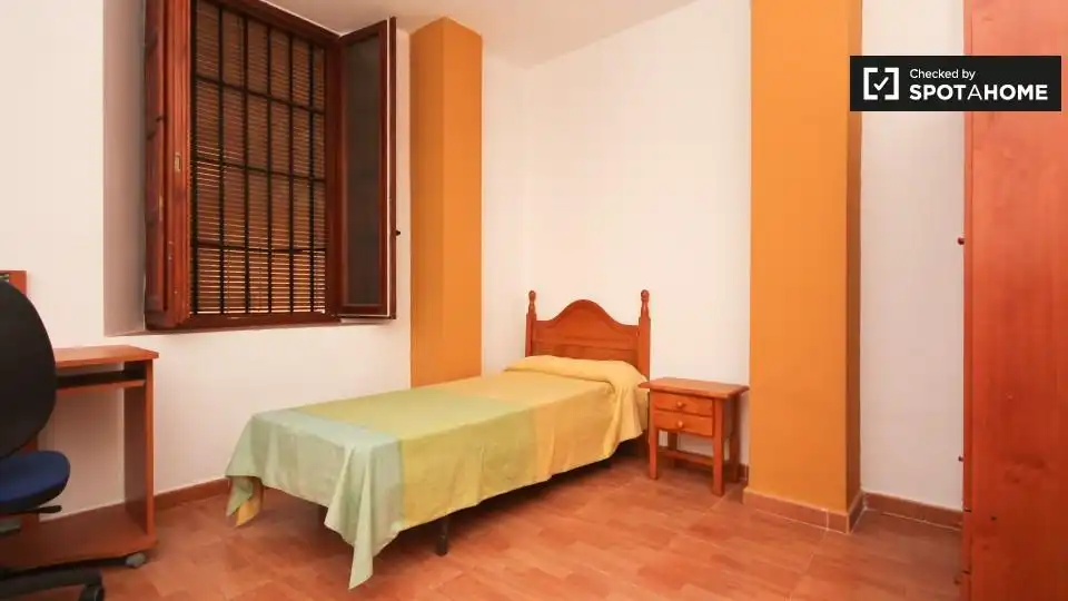 Room in Centro - Sagrario