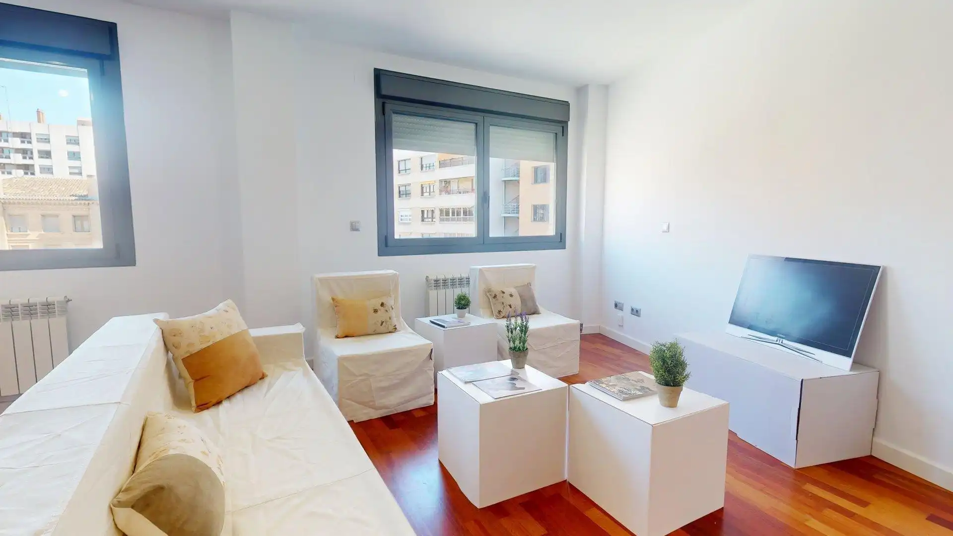 Sala de estar de Dúplex de alquiler en Zaragoza con Aire acondicionado, Calefacción y Balcón