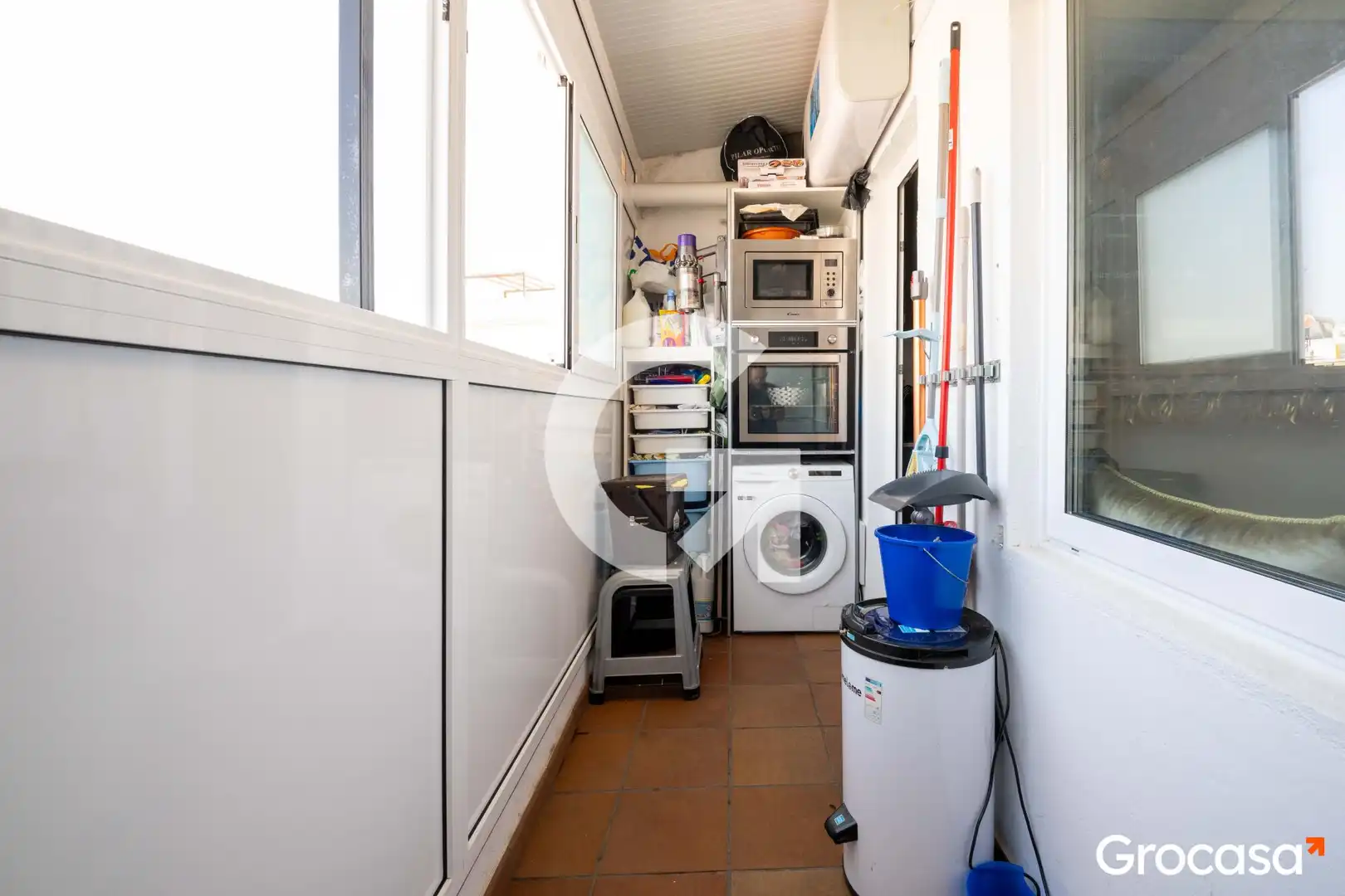 Terraza de Piso en venta en Mataró con Horno, Lavadora y TV