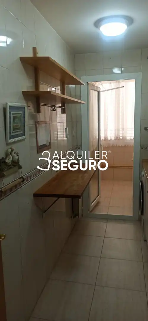 Flat for rent in Madrid  with Heating