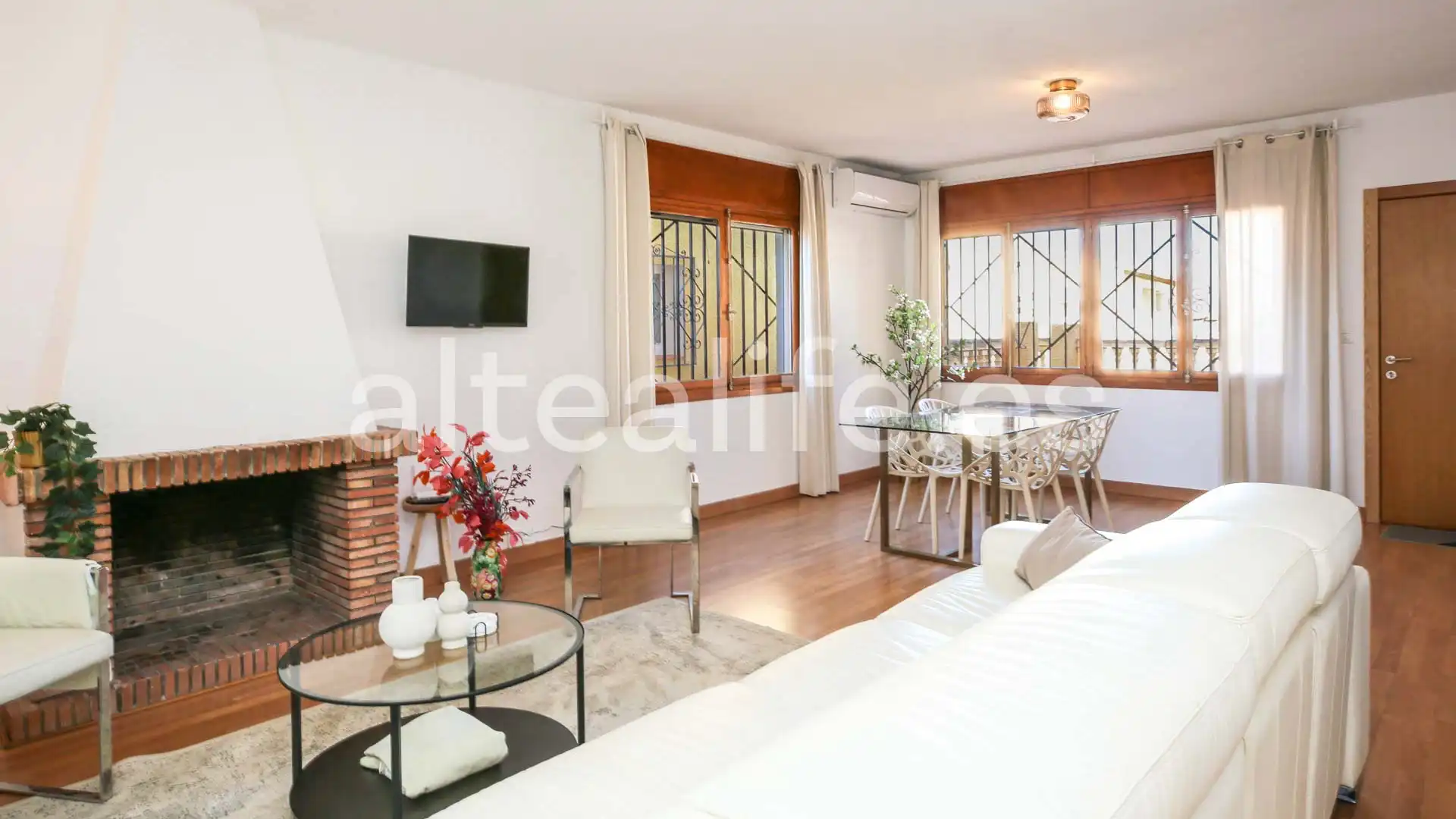 Living room of Apartments for sale in L'Alfàs del Pi  with Air Conditioner, Terrace and Community pool
