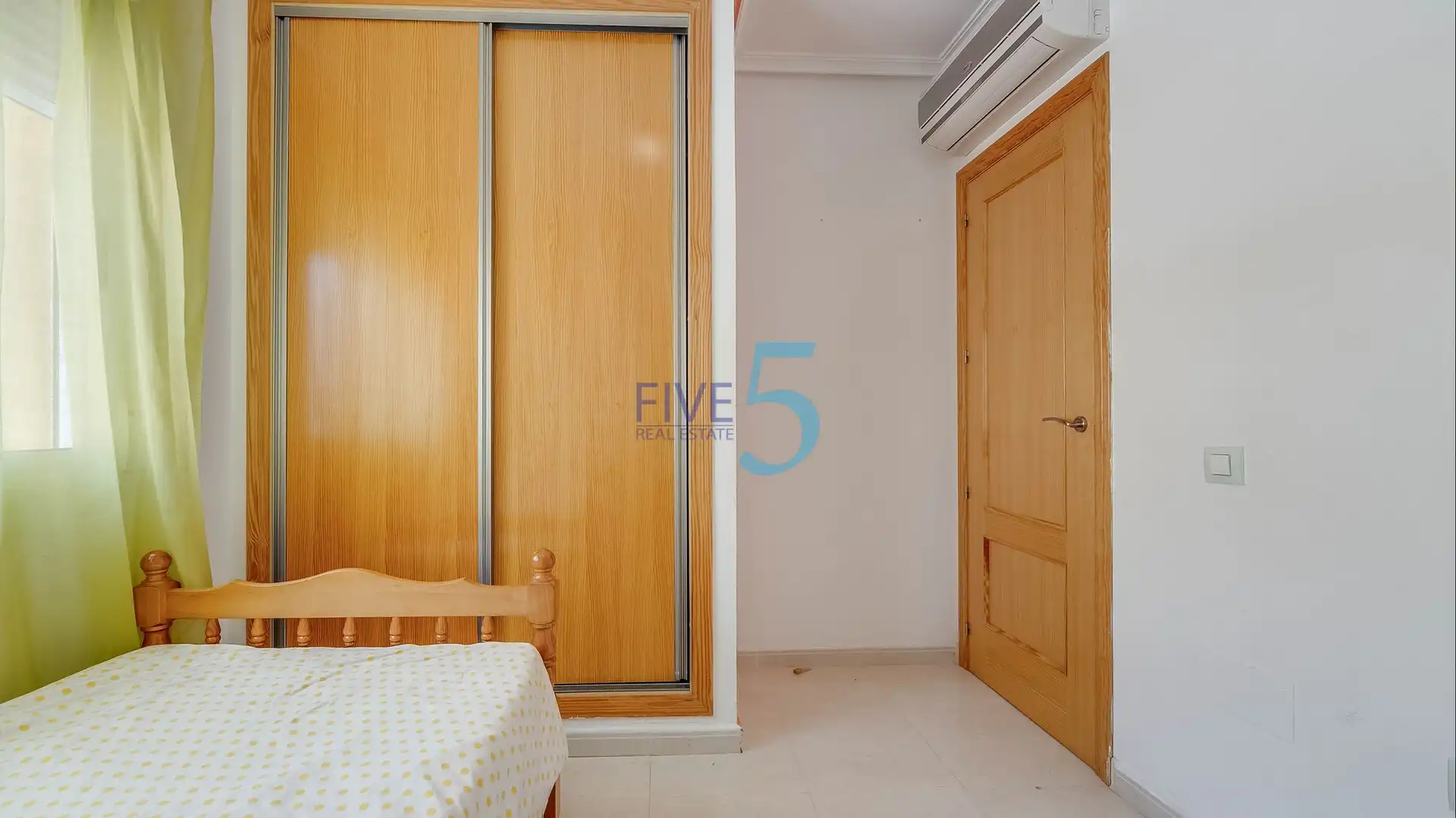 Habitación de Casa adosada en venta en Torre-Pacheco con Aire acondicionado, Calefacción y Terraza
