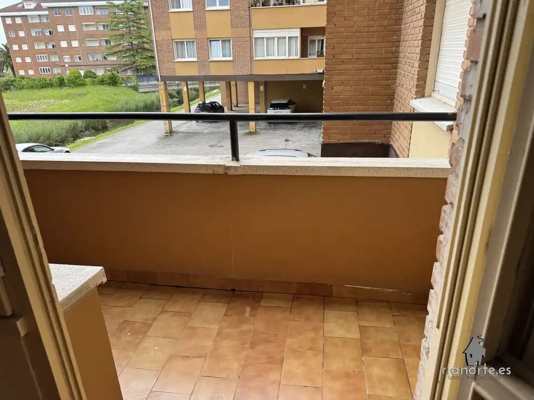 Terraza de Piso en venta en Ribadesella con Calefacción