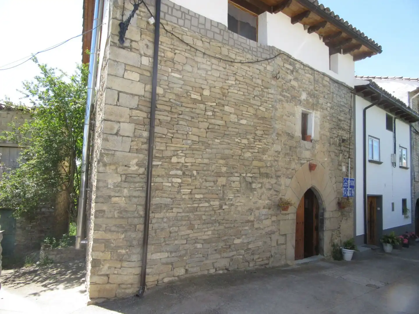 Vista exterior de Casa o xalet en venda en Canal de Berdún amb Jardí privat i Traster