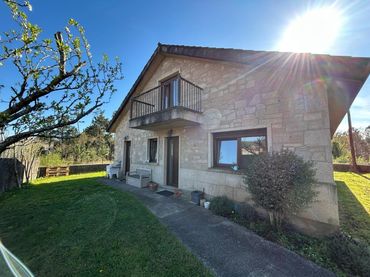 Haus mit Balkon zum Verkauf in Boiro