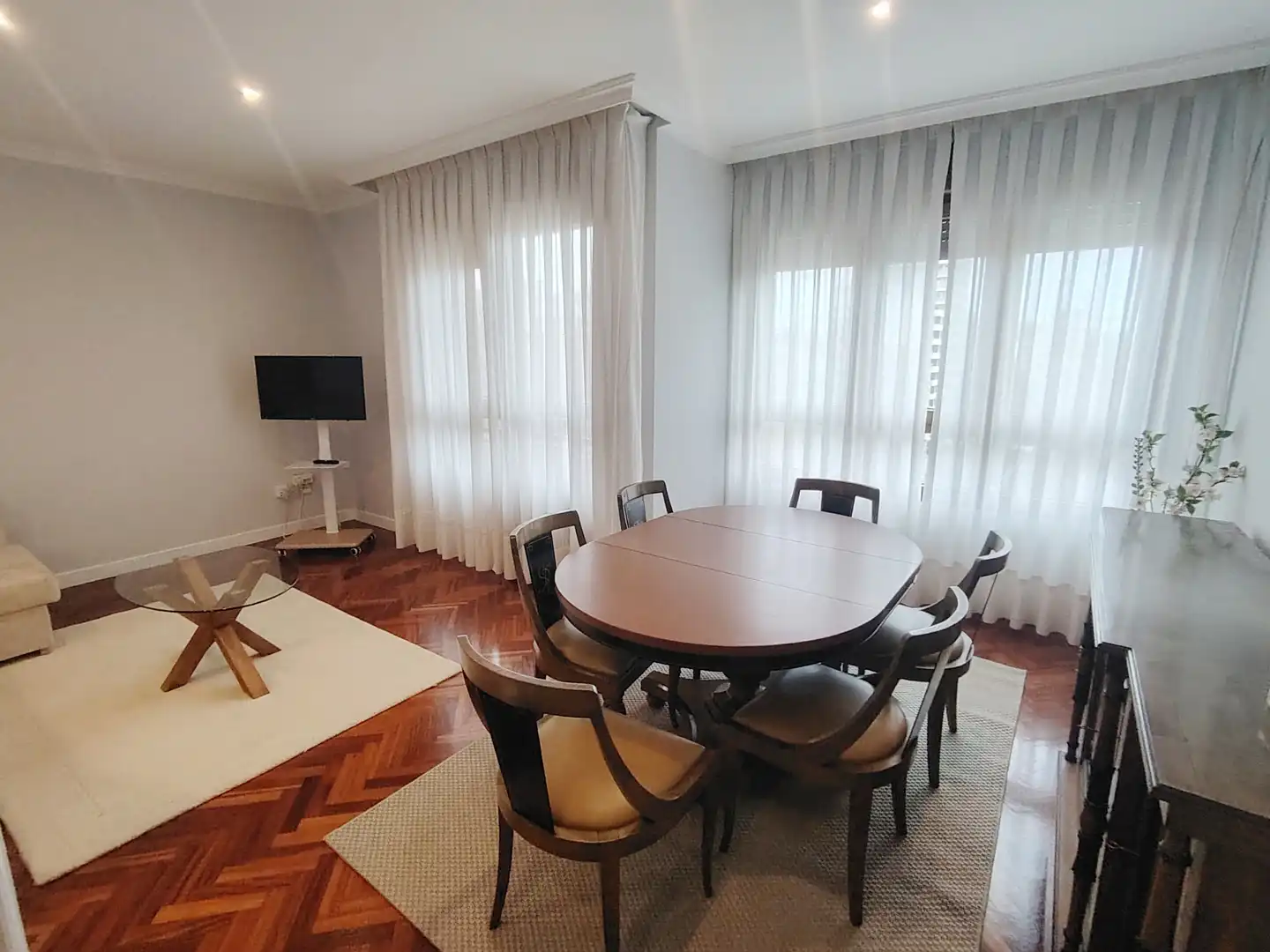 Comedor de Piso de alquiler en Gijón  con Calefacción, Parquet y Terraza