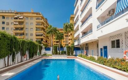 Vista exterior de Apartament en venda en Marbella amb Terrassa i Piscina