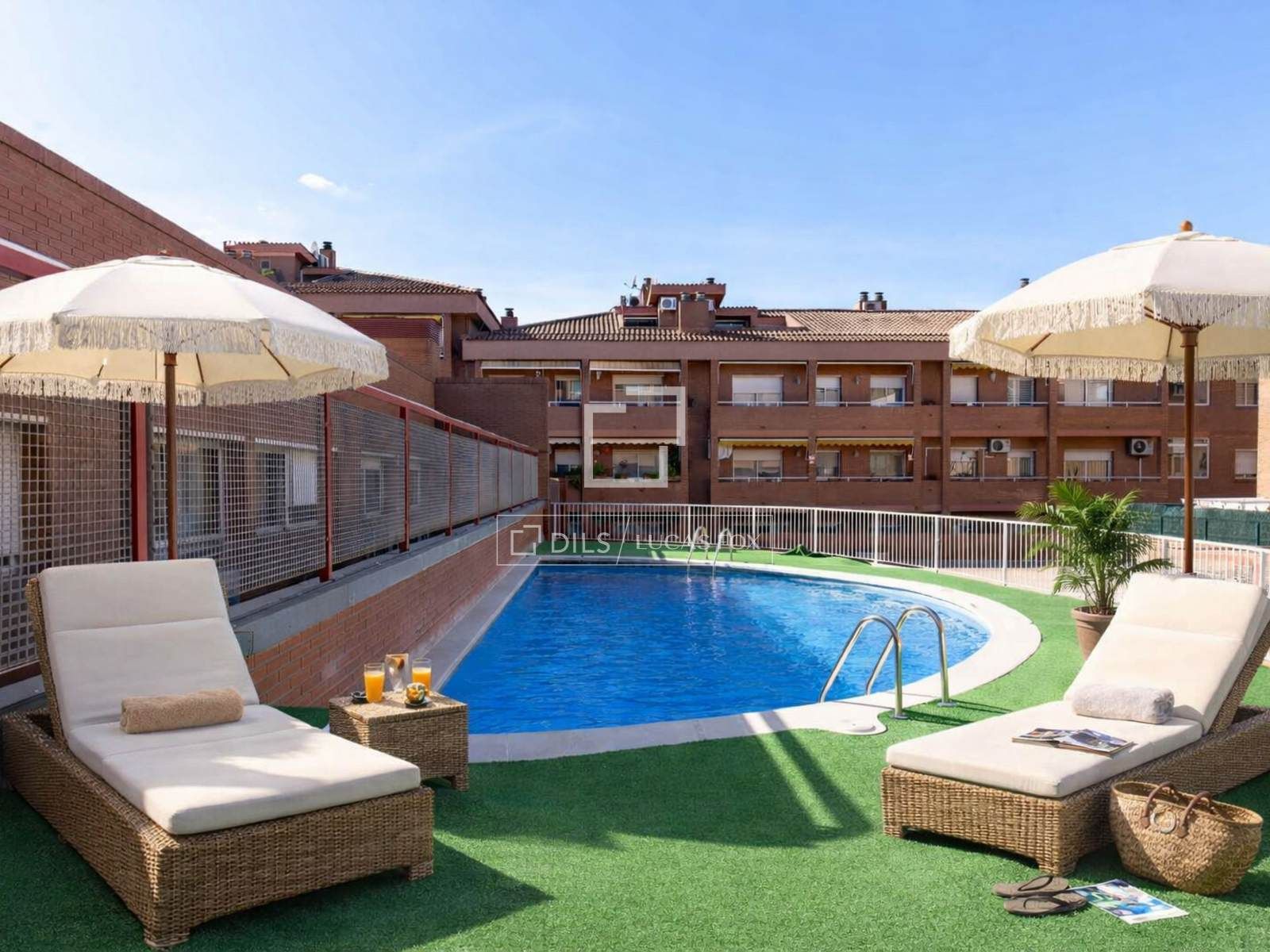 Swimming pool of Flat for sale in Sant Joan Despí  with Air Conditioner and Terrace