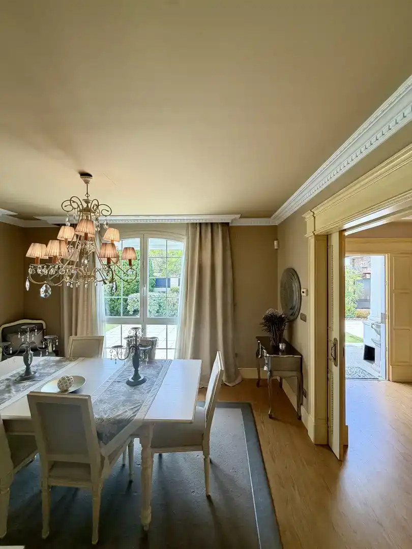 Menjador de Casa o xalet en venda en Garray amb Jardí privat, Parquet i Piscina
