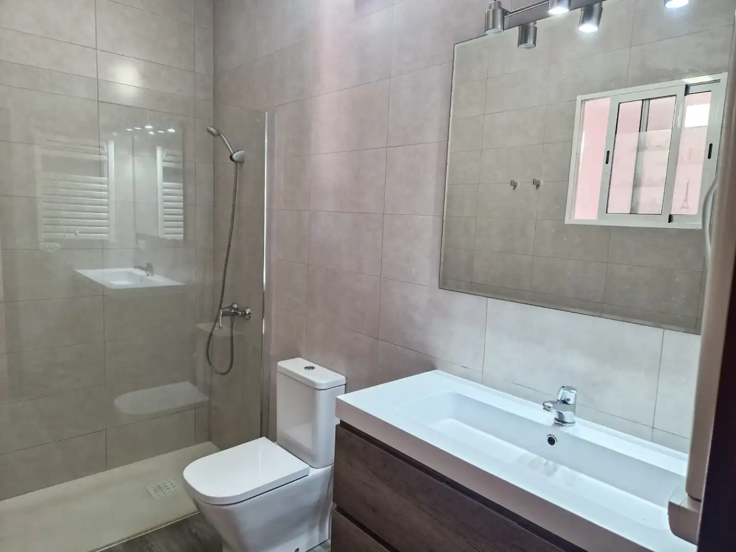 Bany de Casa o xalet en venda en Las Palmas de Gran Canaria amb Jardí privat, Terrassa i Balcó