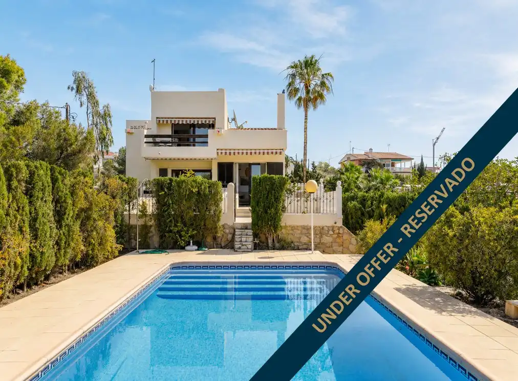 Exterior view of Houses for sale in El Campello  with Air Conditioner, Private garden and Terrace