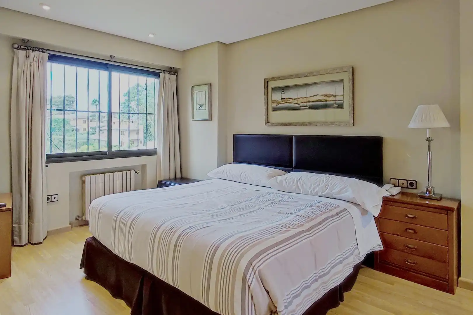 Bedroom of Houses for sale in L'Eliana  with Air Conditioner, Heating and Private garden