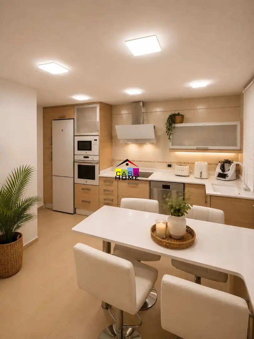 Cocina de Piso en venta en Castellón de la Plana / Castelló de la Plana con Parquet, Trastero y Balcón