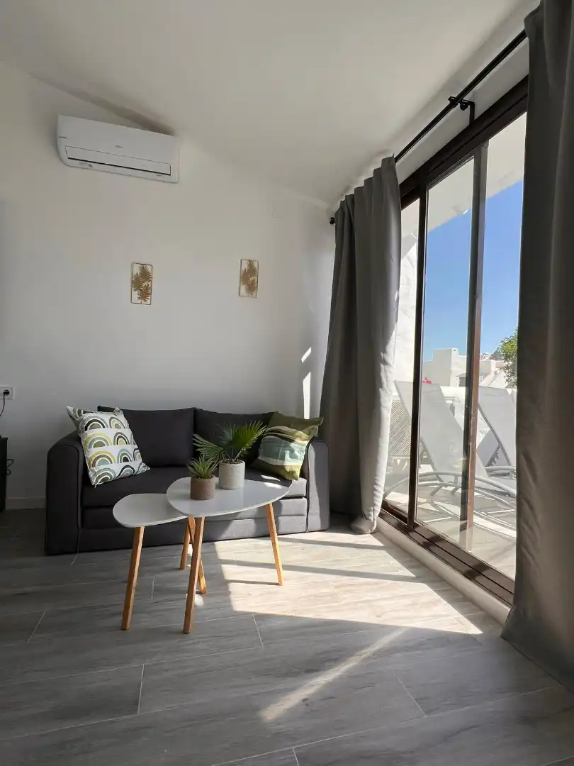 Terrasse von Wohnung zur Miete in Estepona mit Klimaanlage, Terrasse und Möbliert