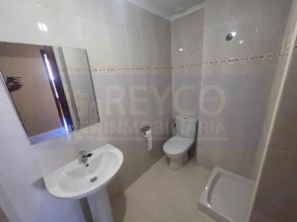 Apartamento con ascensor en venta en Calle Tres De Abril, imagen 5