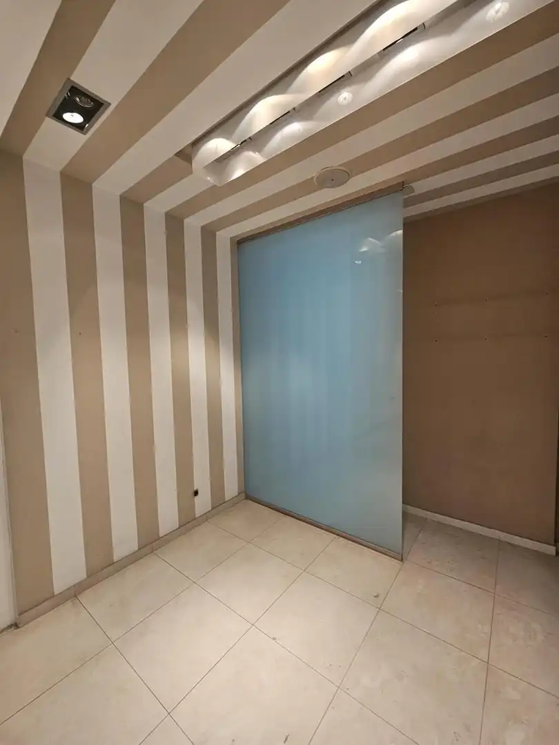 Local comercial de lloguer a San vicente 59, imagen 4
