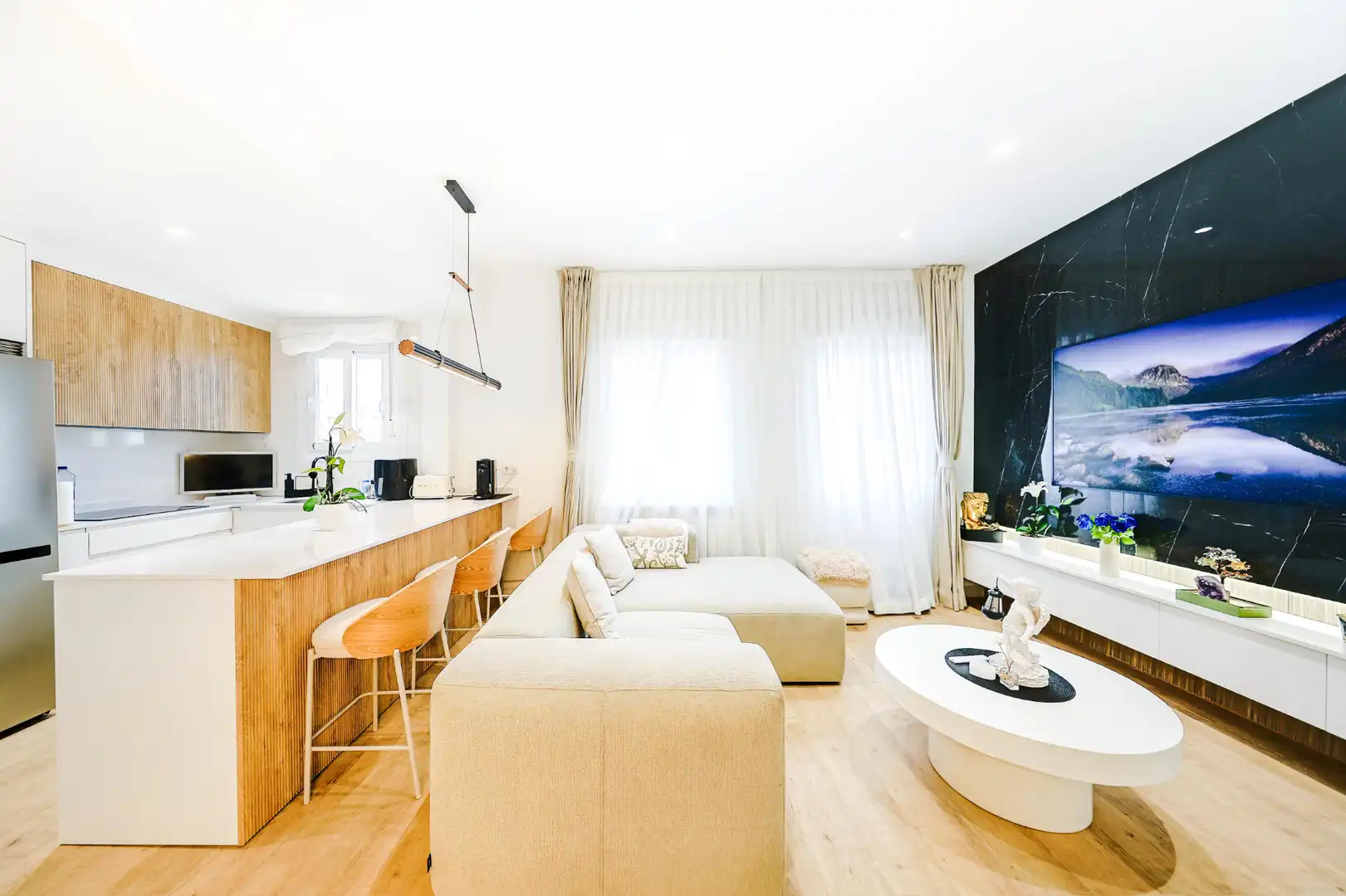 Living room of Attic for sale in Madrid  with Air Conditioner, Heating and Parquet flooring