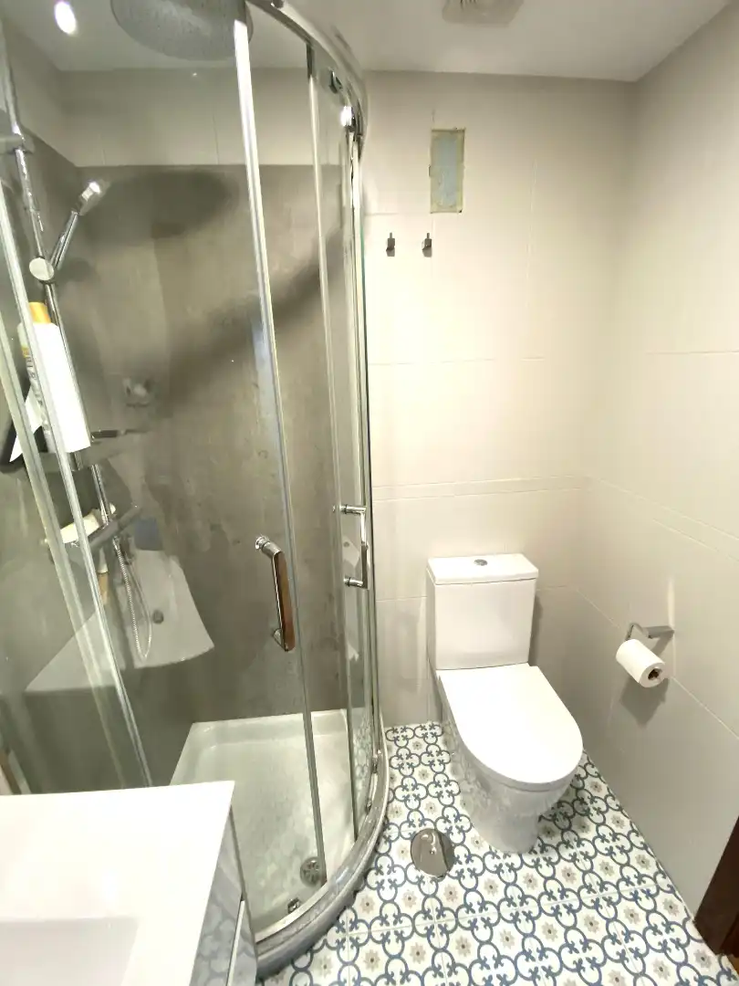 Baño de Piso en venta en Gijón  con Calefacción, Parquet y Trastero